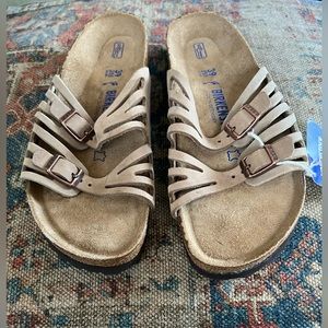 NWT Birkenstock Granada Soft Footbed Sandals